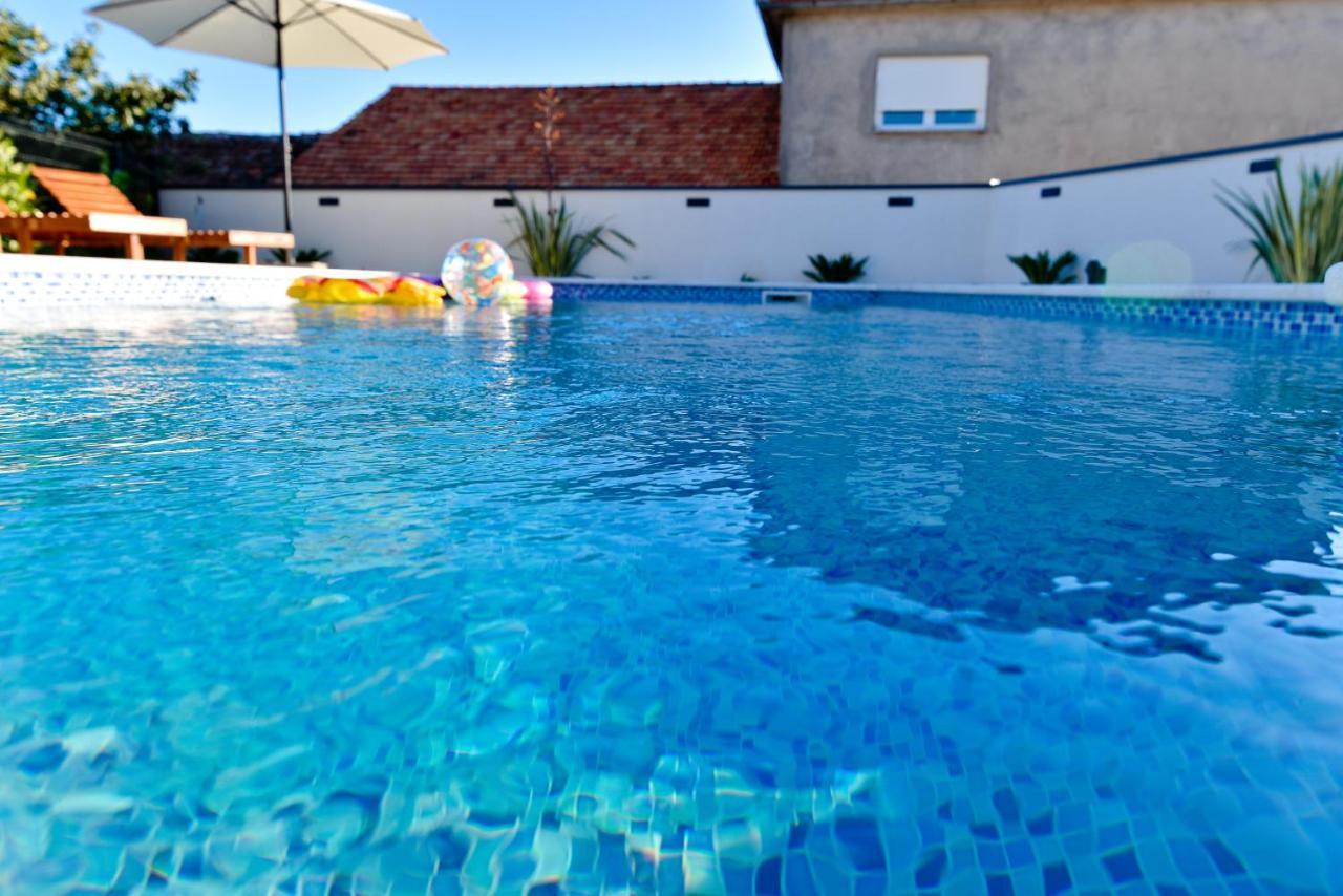 Villa Navita Augustinus With Pool Debeljak Εξωτερικό φωτογραφία