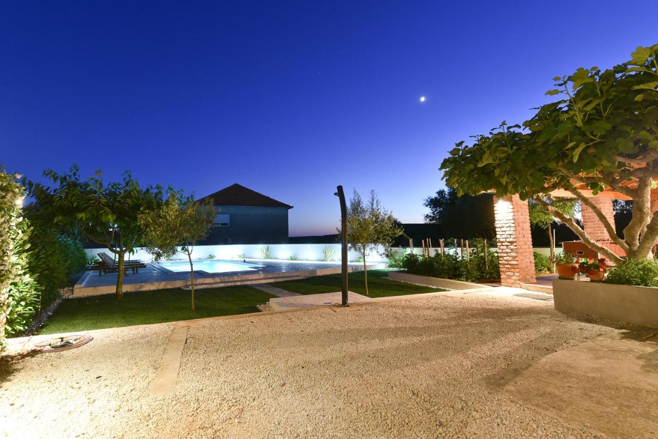 Villa Navita Augustinus With Pool Debeljak Εξωτερικό φωτογραφία