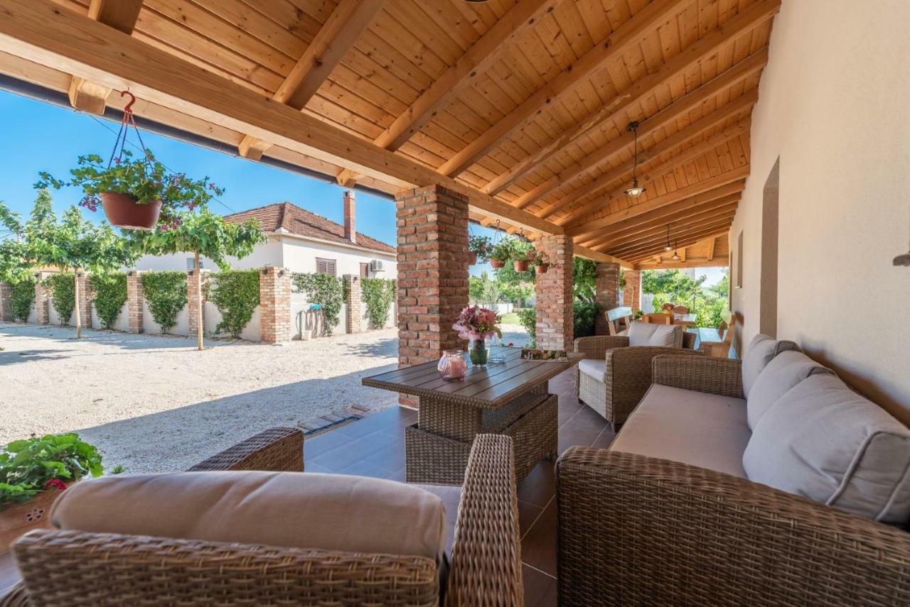 Villa Navita Augustinus With Pool Debeljak Εξωτερικό φωτογραφία